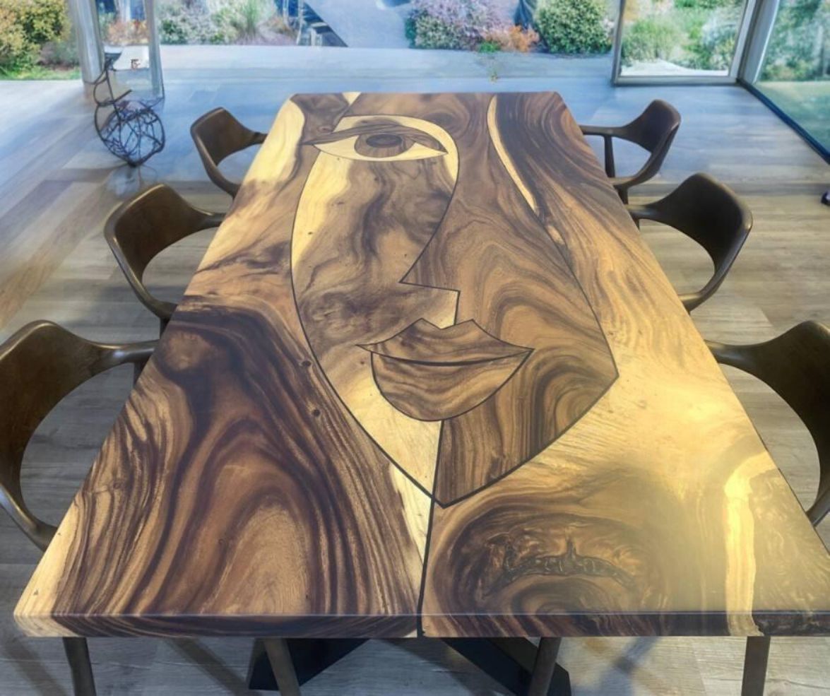 Mosaikbord Lady – Unika Design til dit hjem