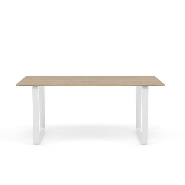 Hvid Muuto Spisebord 170x85 i Egetræ – Elegant Design